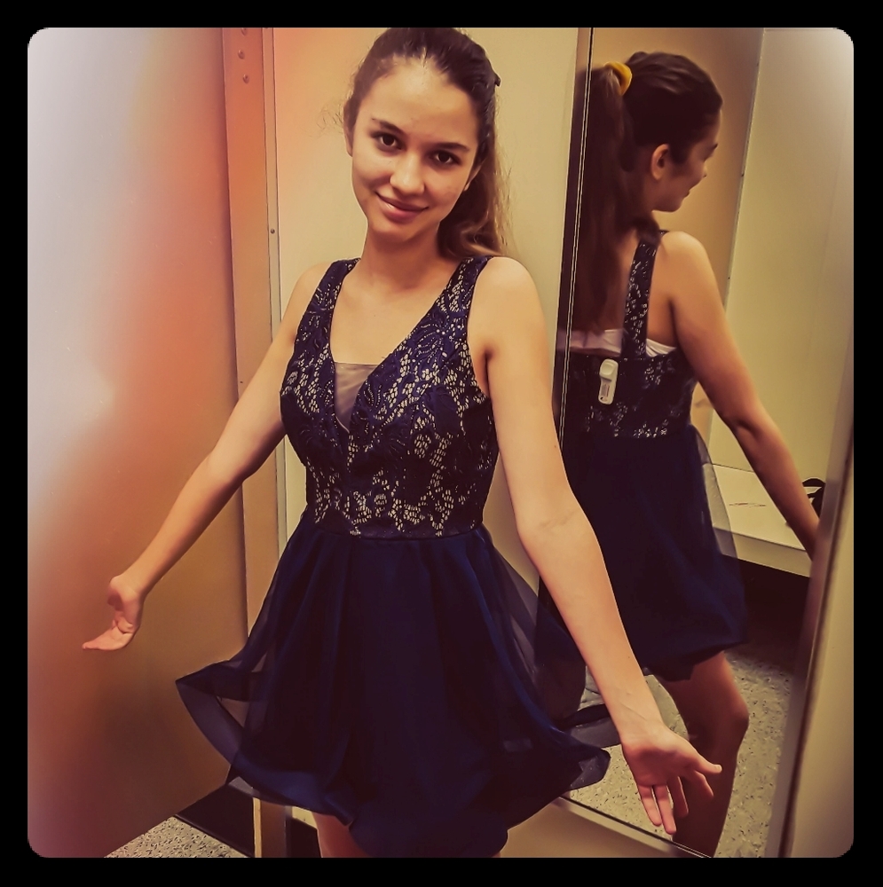 Star vixen blue v-neck homecoming dress